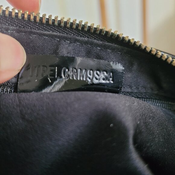 Rare BURBERRY Quilted Patent Leather Cosmetic Bag Black Gold Hardware Case - Picture 12 of 12